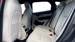 2023 (23) JAGUAR F-PACE 2.0 D200 R-Dynamic S 5dr Auto AWD 5242553