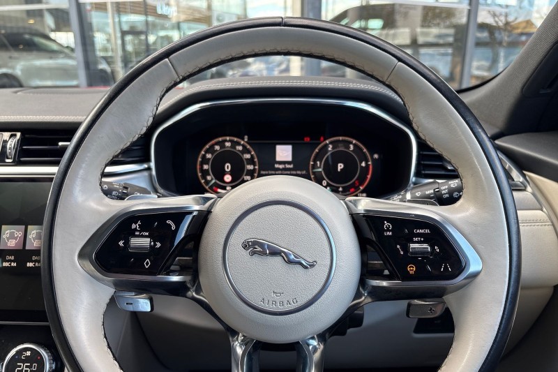 2023 (23) JAGUAR F-PACE 2.0 D200 R-Dynamic S 5dr Auto AWD 5242576