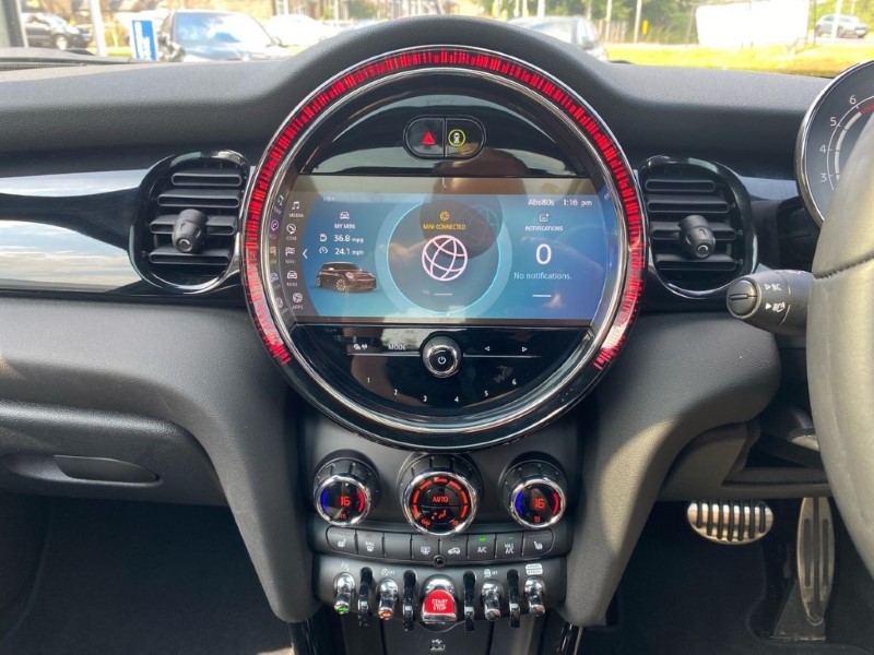 2024 (24) MINI HATCHBACK 2.0 Cooper S Sport Premium Plus 3dr Auto 3380106