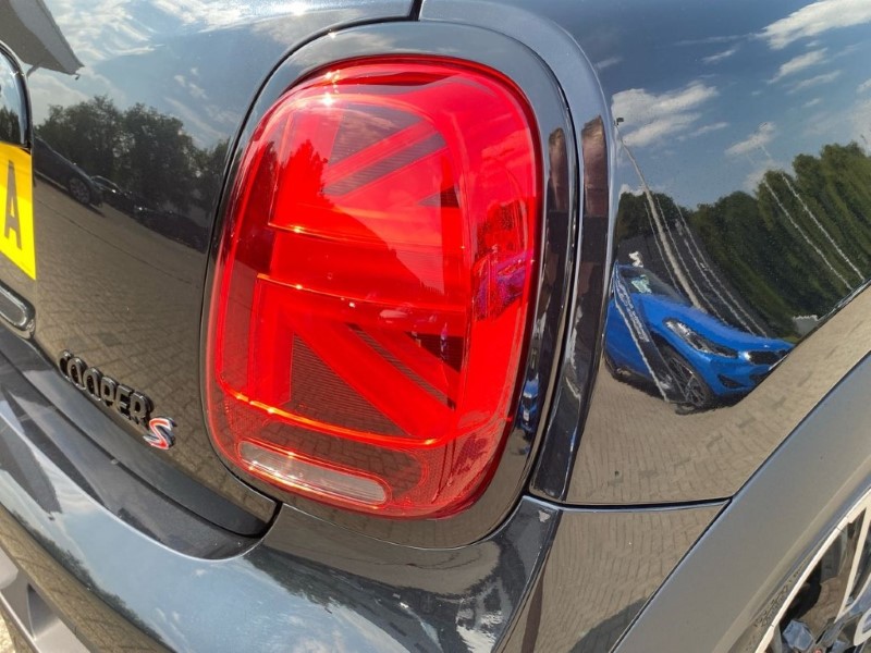 2024 (24) MINI HATCHBACK 2.0 Cooper S Sport Premium Plus 3dr Auto 3380128