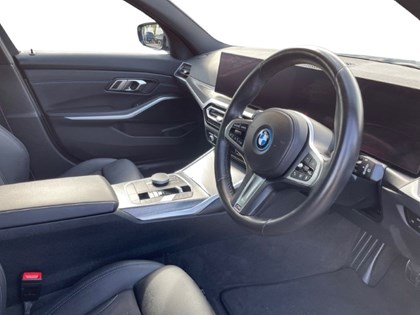2023 (23) BMW 3 SERIES 330e M Sport 5dr Step Auto