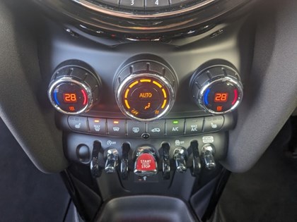 2019 (19) MINI HATCHBACK 2.0 Cooper S Sport II 5dr Auto