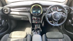 2019 (19) MINI HATCHBACK 2.0 Cooper S Sport II 5dr Auto 3170213