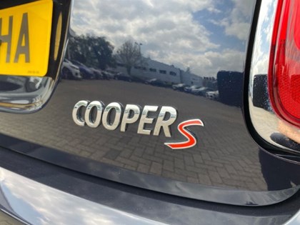 2019 (69) MINI HATCHBACK 2.0 Cooper S Exclusive II 3dr Auto