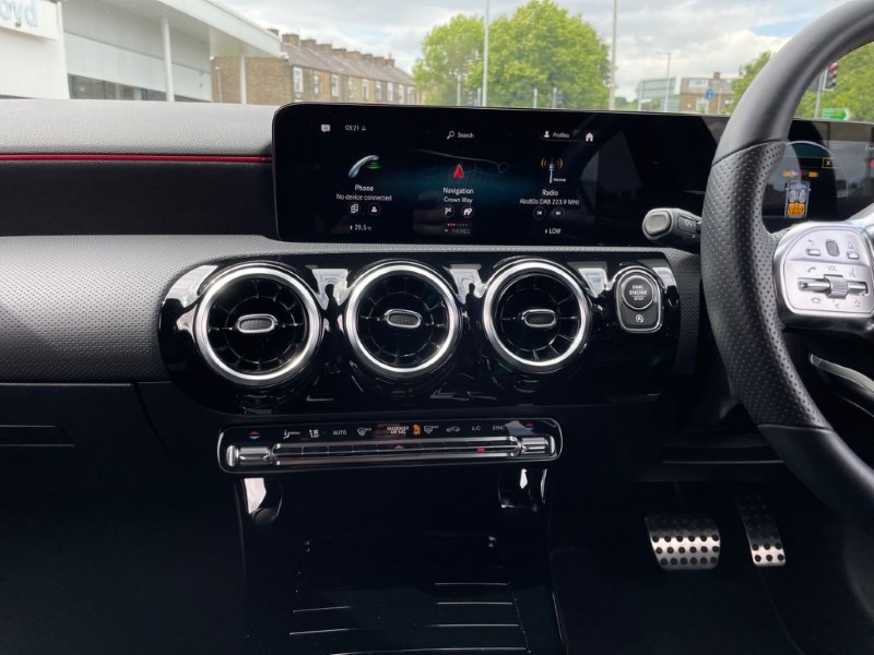 2021 (70) MERCEDES-BENZ A CLASS A180 AMG Line Executive 5dr Auto 3275143