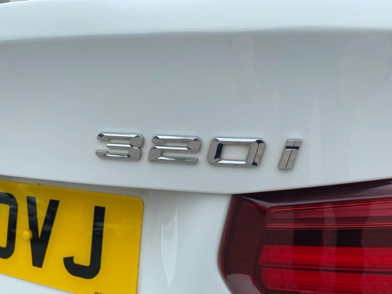 2018 (68) BMW 3 SERIES 320i M Sport Shadow Edition 4dr Step Auto 3329525