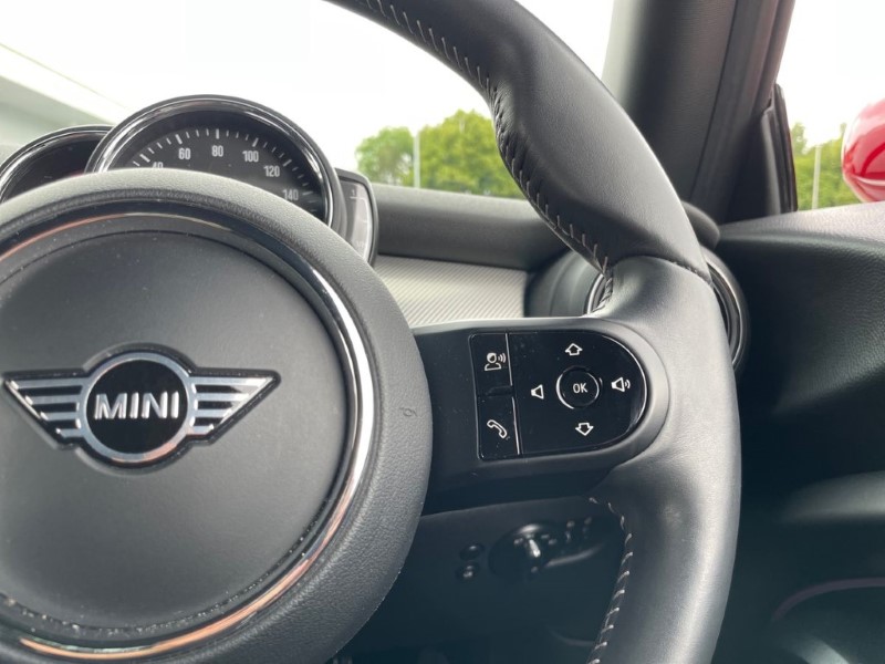 2023 (72) MINI HATCHBACK 1.5 Cooper Exclusive 3dr Auto 3338206