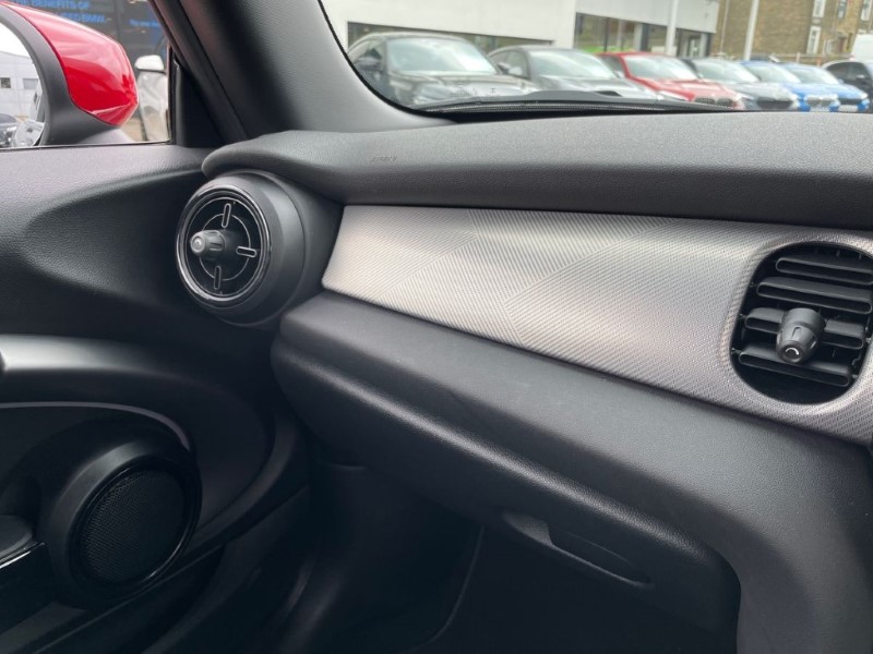 2023 (72) MINI HATCHBACK 1.5 Cooper Exclusive 3dr Auto 3338218