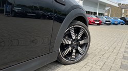 2023 (72) MINI HATCHBACK 1.5 Cooper Exclusive 3dr Auto 3338230