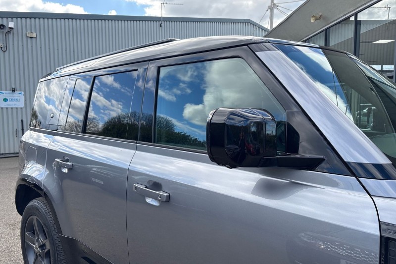 2024 (24) LAND ROVER DEFENDER 3.0 D250 X-Dynamic SE 110 5dr Auto 5242722