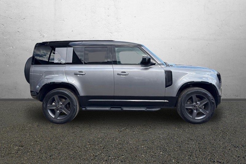 2024 (24) LAND ROVER DEFENDER 3.0 D250 X-Dynamic SE 110 5dr Auto 5242674