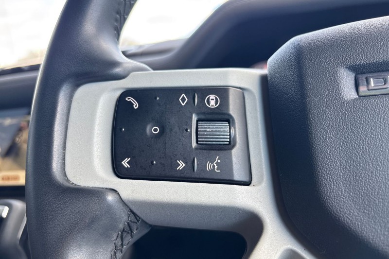 2024 (24) LAND ROVER DEFENDER 3.0 D250 X-Dynamic SE 110 5dr Auto 5242697