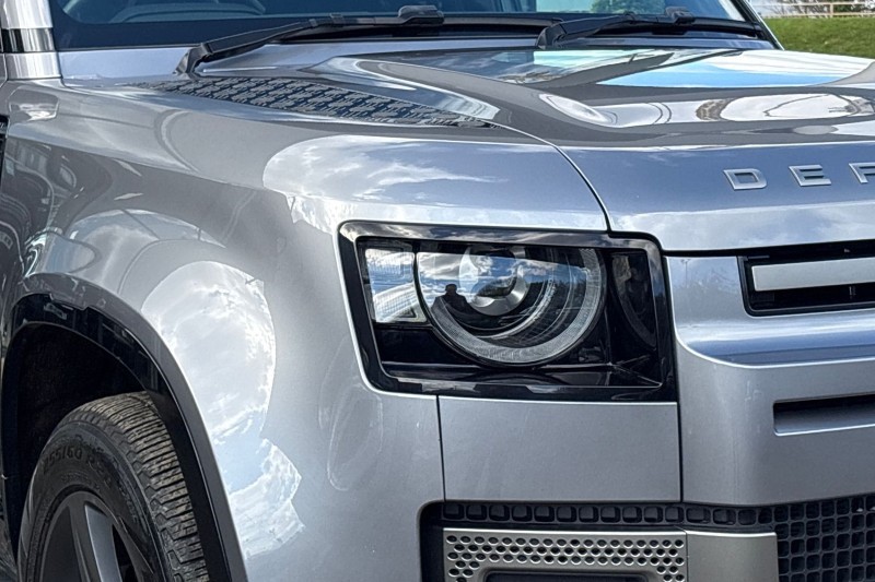 2024 (24) LAND ROVER DEFENDER 3.0 D250 X-Dynamic SE 110 5dr Auto 5242686