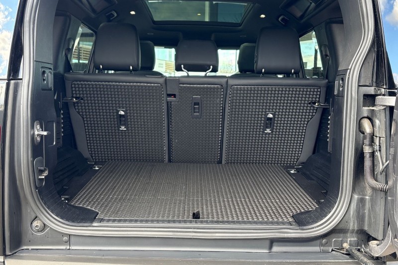 2024 (24) LAND ROVER DEFENDER 3.0 D250 X-Dynamic SE 110 5dr Auto 5242679