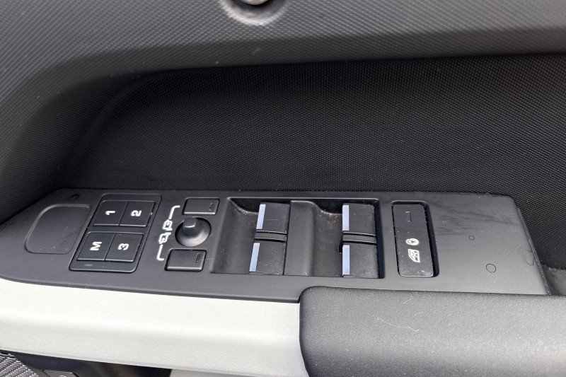 2024 (24) LAND ROVER DEFENDER 3.0 D250 X-Dynamic SE 110 5dr Auto 5242692