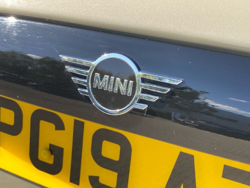 2019 (19) MINI HATCHBACK 1.5 Cooper Sport II 5dr Auto 3421129