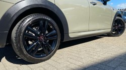 2019 (19) MINI HATCHBACK 1.5 Cooper Sport II 5dr Auto 3421132