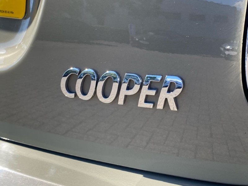 2019 (19) MINI HATCHBACK 1.5 Cooper Sport II 5dr Auto 3421130