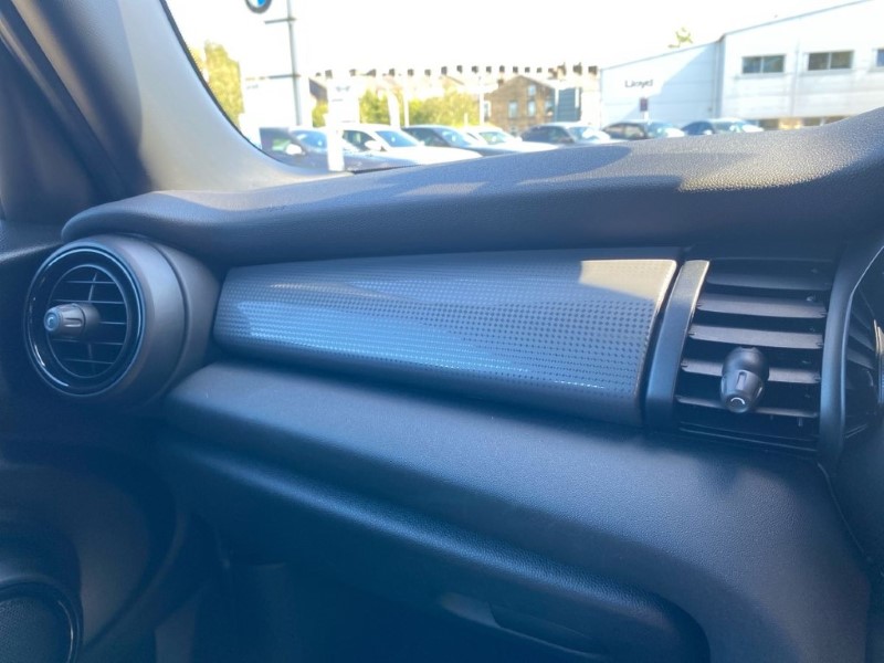 2019 (19) MINI HATCHBACK 1.5 Cooper Sport II 5dr Auto 3421118