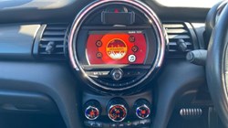 2019 (19) MINI HATCHBACK 1.5 Cooper Sport II 5dr Auto 3421096
