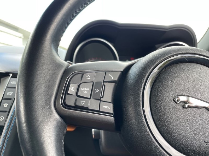 2017 (17) JAGUAR F-TYPE 3.0 S/C V6 British Design Edition 2dr Auto AWD 3425733