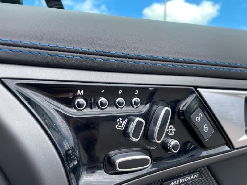 2017 (17) JAGUAR F-TYPE 3.0 S/C V6 British Design Edition 2dr Auto AWD 3425736