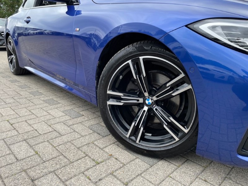 2022 (22) BMW 4 SERIES 420d MHT M Sport 2dr Step Auto 3404983