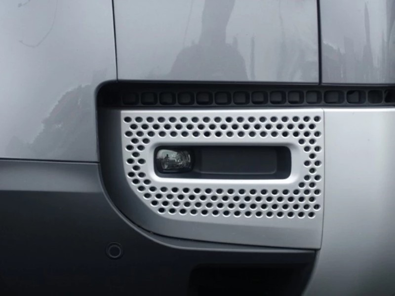 2023 (23) LAND ROVER DEFENDER 3.0 D250 SE 110 5dr Auto 5223692