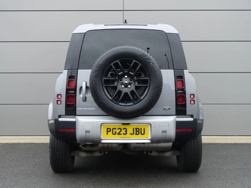 2023 (23) LAND ROVER DEFENDER 3.0 D250 SE 110 5dr Auto 5223675