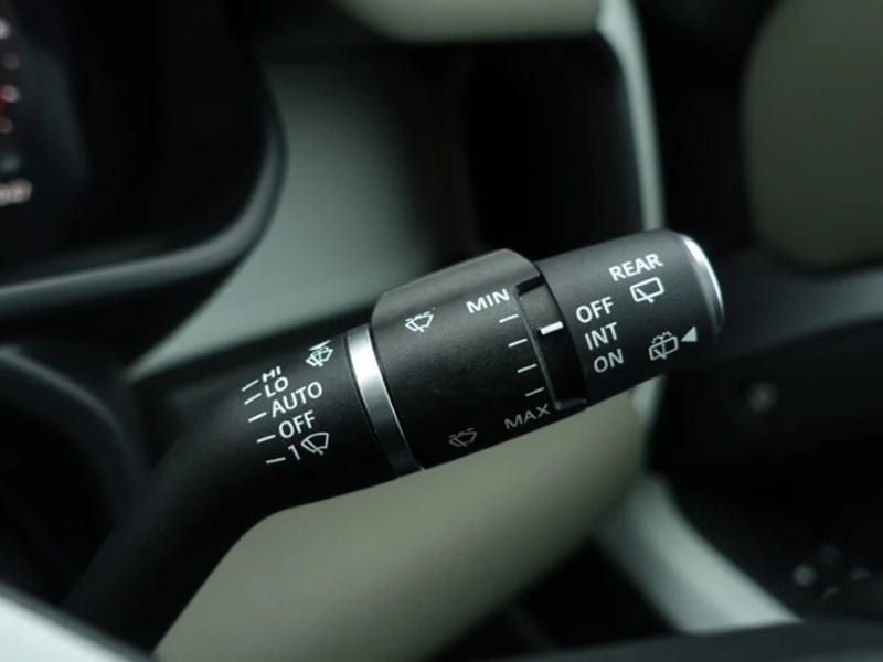 2023 (23) LAND ROVER DEFENDER 3.0 D250 SE 110 5dr Auto 5223703