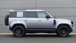 2023 (23) LAND ROVER DEFENDER 3.0 D250 SE 110 5dr Auto 5223674