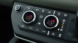 2023 (23) LAND ROVER DEFENDER 3.0 D250 SE 110 5dr Auto 5223710