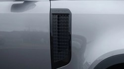 2023 (23) LAND ROVER DEFENDER 3.0 D250 SE 110 5dr Auto 5223691