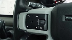 2023 (23) LAND ROVER DEFENDER 3.0 D250 SE 110 5dr Auto 5223705