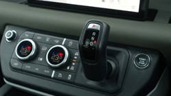 2023 (23) LAND ROVER DEFENDER 3.0 D250 SE 110 5dr Auto 5223682