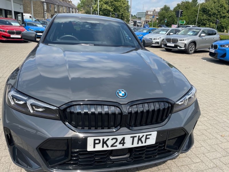 2024 (24) BMW 3 SERIES 330e xDrive M Sport 4dr Step Auto 3386911
