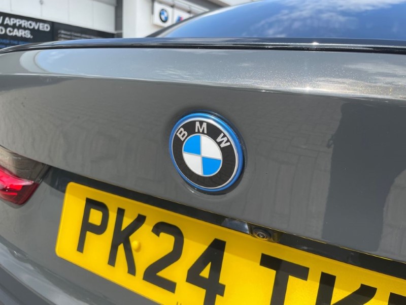 2024 (24) BMW 3 SERIES 330e xDrive M Sport 4dr Step Auto 3386914