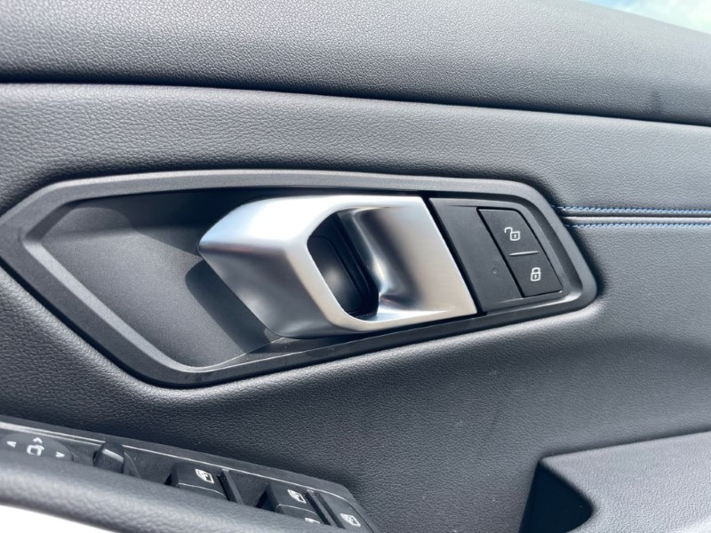 2024 (24) BMW 3 SERIES 330e xDrive M Sport 4dr Step Auto 3386895