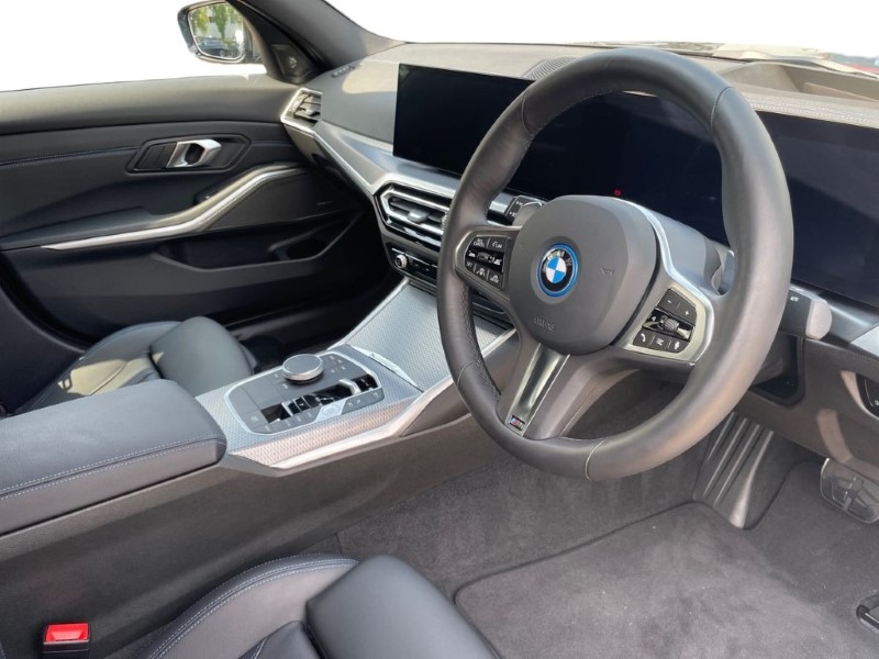 2024 (24) BMW 3 SERIES 330e xDrive M Sport 4dr Step Auto 3386879