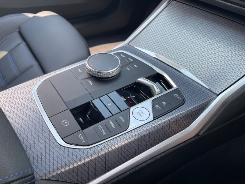 2024 (24) BMW 3 SERIES 330e xDrive M Sport 4dr Step Auto 3386883