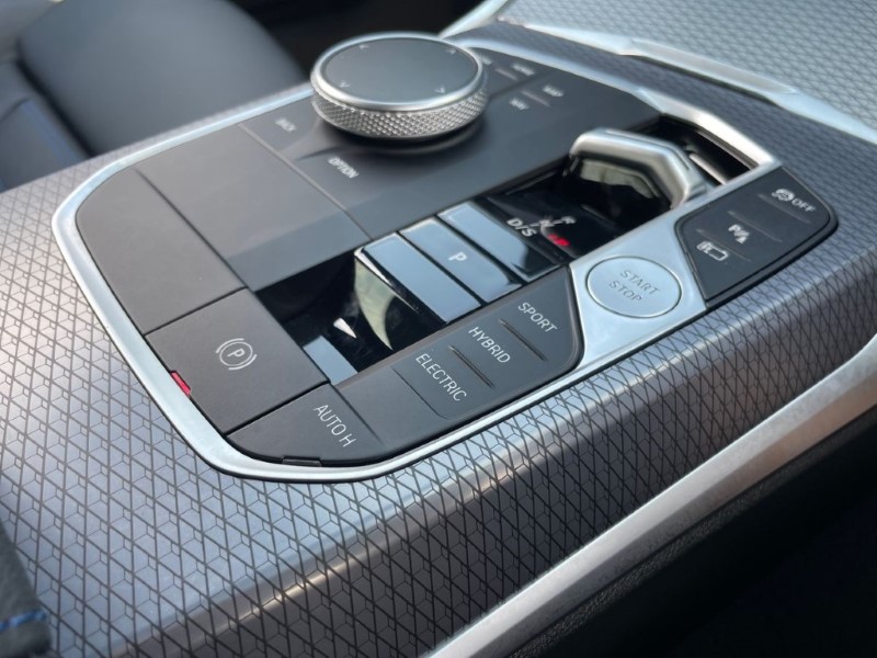 2024 (24) BMW 3 SERIES 330e xDrive M Sport 4dr Step Auto 3386892