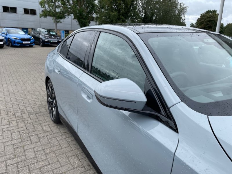 2024 (24) BMW I5 250kW eDrive40 M Sport 84kWh 4dr Auto 3399845