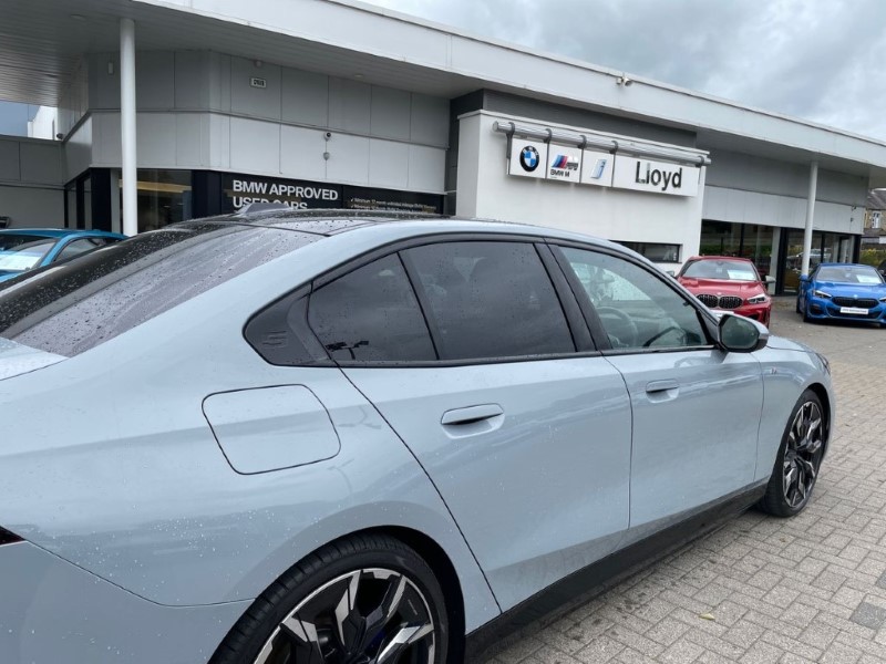 2024 (24) BMW I5 250kW eDrive40 M Sport 84kWh 4dr Auto 3399846