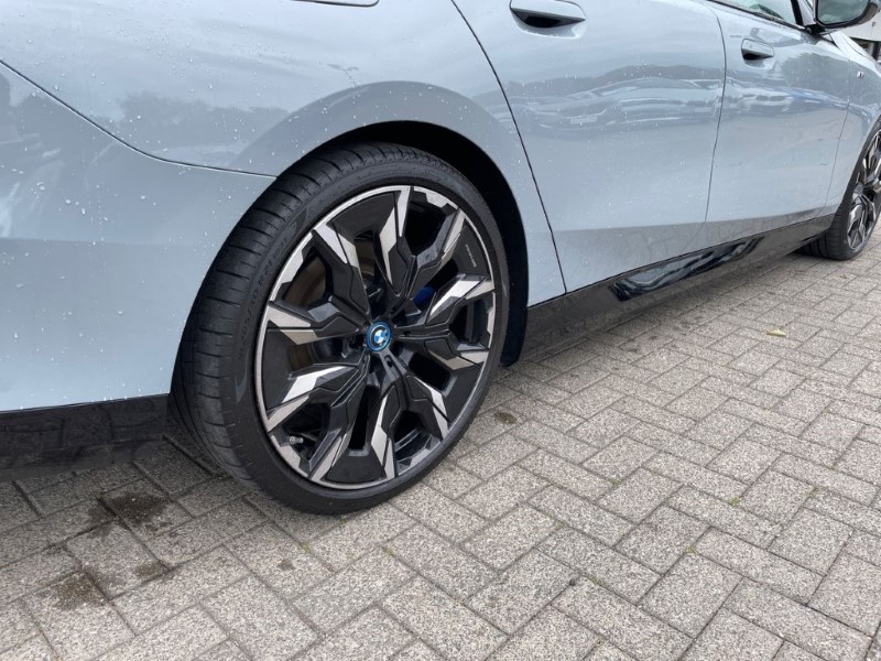 2024 (24) BMW I5 250kW eDrive40 M Sport 84kWh 4dr Auto 3399843