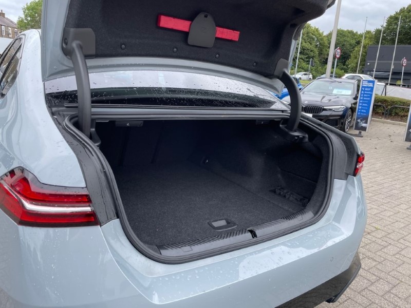 2024 (24) BMW I5 250kW eDrive40 M Sport 84kWh 4dr Auto 3399834