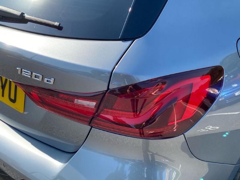 2023 (73) BMW 1 SERIES 120d M Sport 5dr Step Auto [Live Cockpit Pro] 3479368