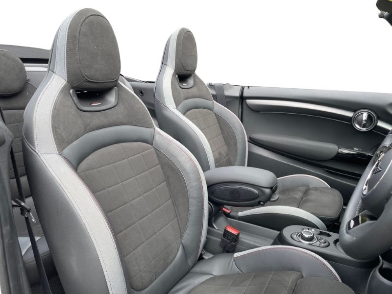 2024 (24) MINI CONVERTIBLE 2.0 John Cooper Works Premium Plus 2dr Auto 3445140