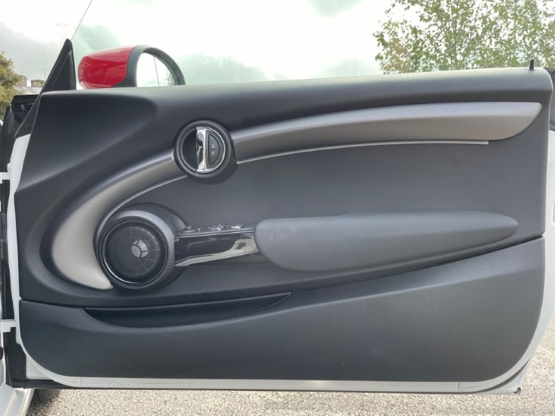 2024 (24) MINI CONVERTIBLE 2.0 John Cooper Works Premium Plus 2dr Auto 3445150