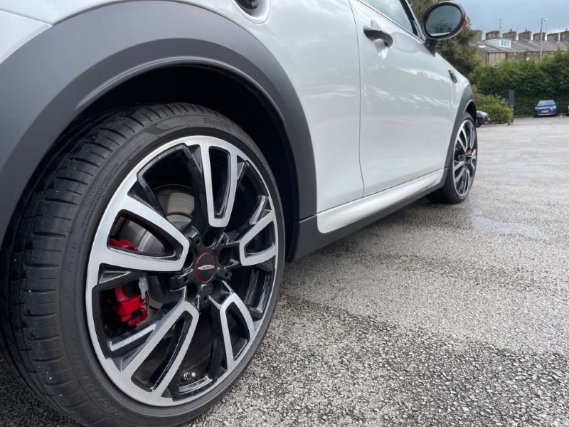 2024 (24) MINI CONVERTIBLE 2.0 John Cooper Works Premium Plus 2dr Auto 3445168