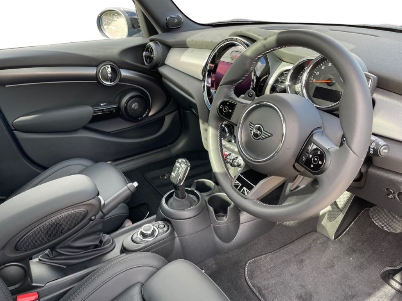 2022 (22) MINI HATCHBACK 2.0 Cooper S Exclusive 5dr Auto 3495326